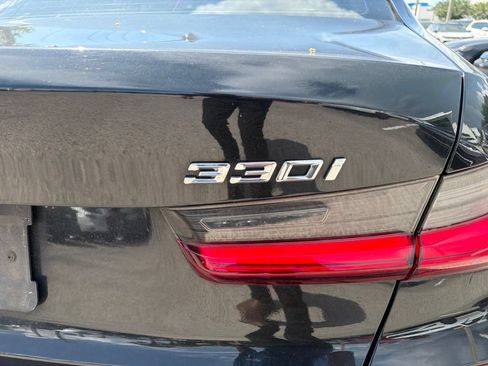 Used 2021 BMW 330i Sedan w/ Executive Package RWD image 14