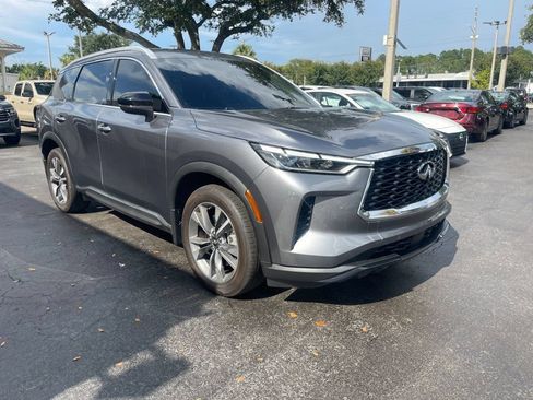 Used 2025 INFINITI QX60 Luxe w/ Vision Package FWD image 8