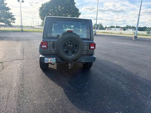 Used 2018 Jeep Wrangler Sport AWD/4WD image 8