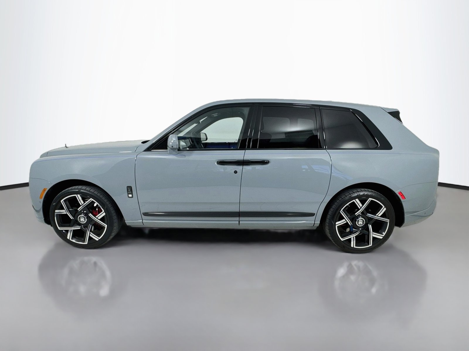 Certified 2025 Rolls-Royce Cullinan Black Badge AWD/4WD image 6
