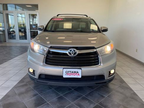Used 2015 Toyota Highlander XLE AWD/4WD image 4