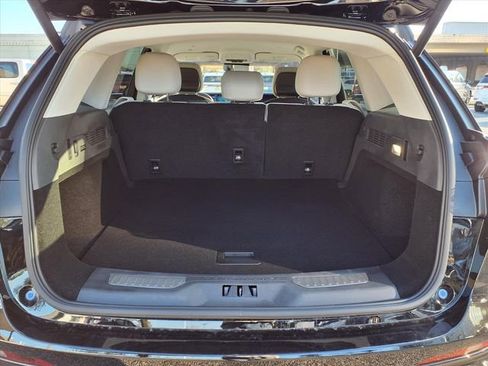 New 2026 Lincoln Nautilus Premier image 16