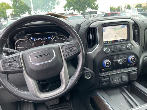 Used 2022 GMC Sierra 2500 Denali w/ Denali Ultimate Package AWD/4WD image 7
