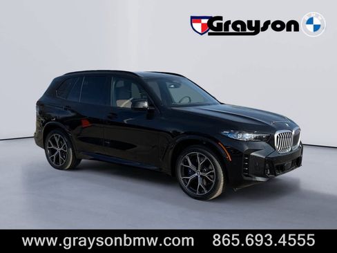 New 2026 BMW X5 xDrive40i w/ M Sport Package AWD/4WD image 1