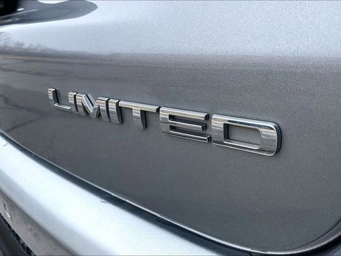 Used 2022 Jeep Compass Limited image 8