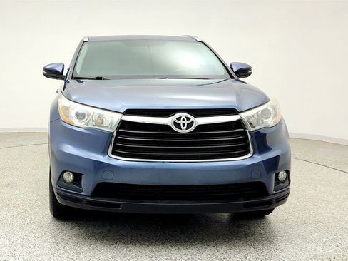 Used 2015 Toyota Highlander XLE AWD/4WD image 2