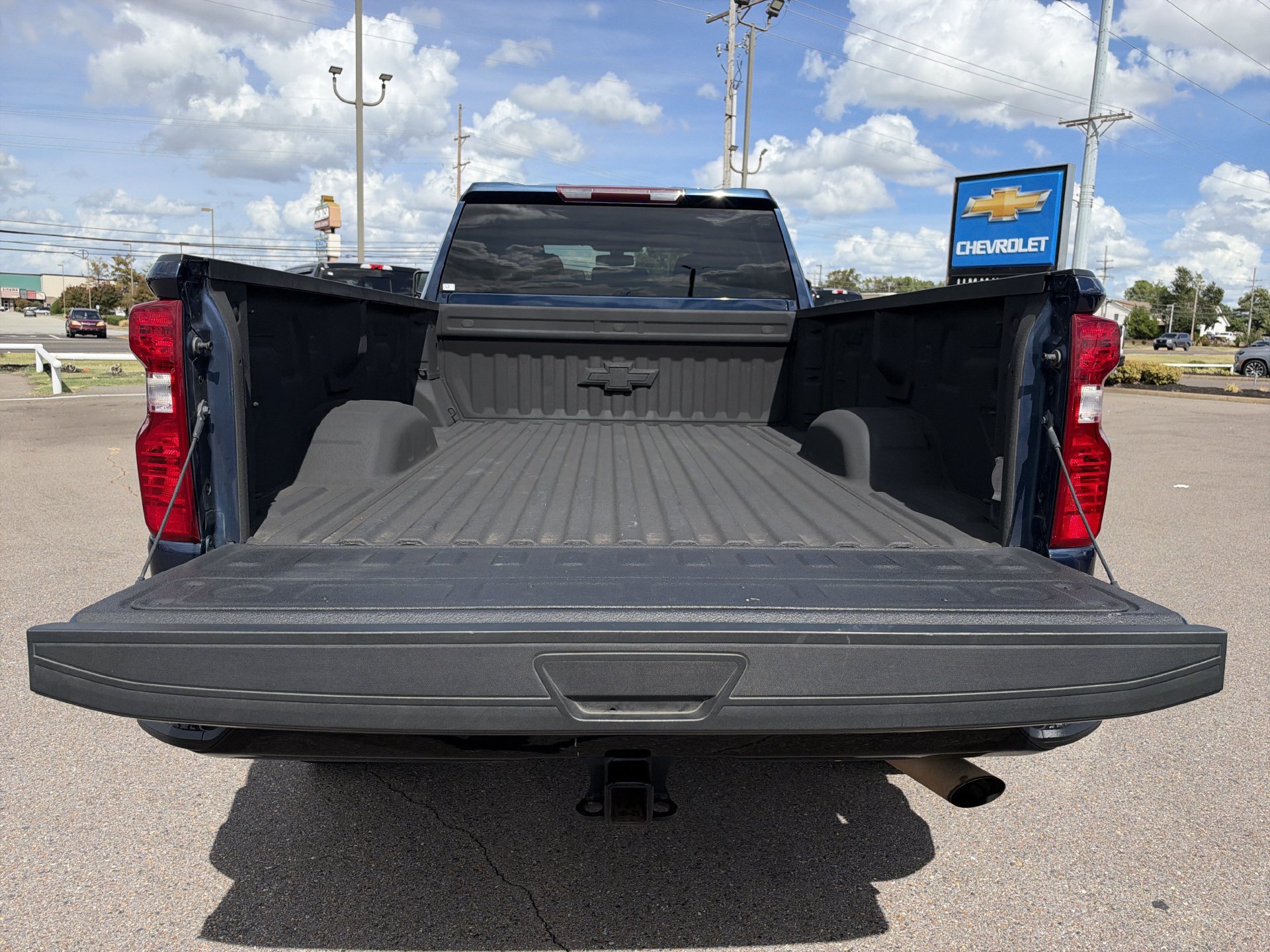 Used 2022 Chevrolet Silverado 2500 Custom w/ Custom Value Package AWD/4WD image 13