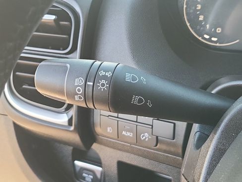 Used 2023 RAM ProMaster 2500 w/ Driver Convenience Group image 21