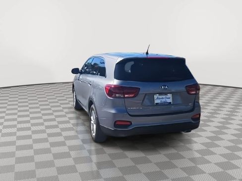 Used 2020 Kia Sorento LX image 7