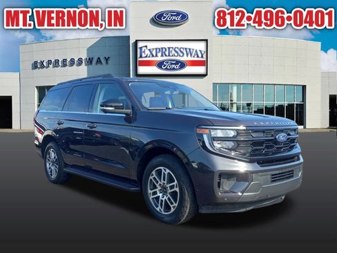 Used 2025 Ford Expedition Active AWD/4WD image 5
