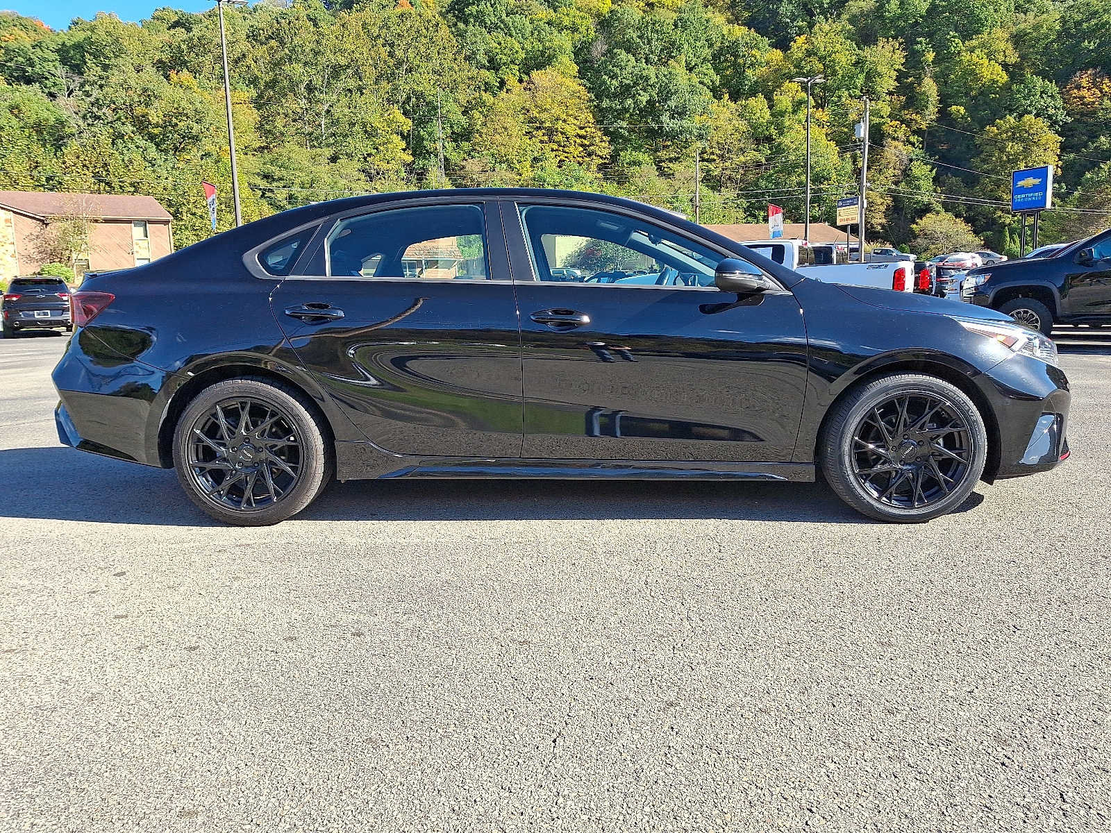 Used 2022 Kia Forte GT-Line w/ GT-Line Technology Package FWD image 7