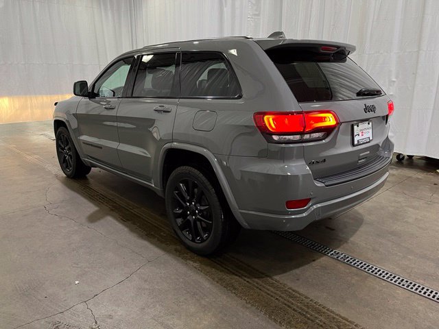 Used 2020 Jeep Grand Cherokee Altitude AWD/4WD image 7