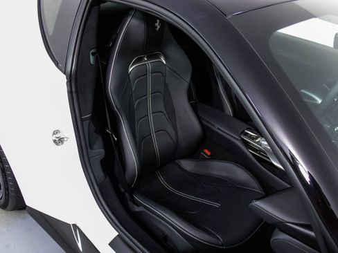 Certified 2025 Ferrari 12Cilindri RWD image 54