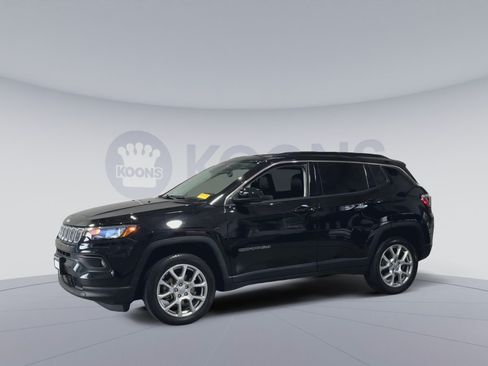 Used 2022 Jeep Compass Latitude AWD/4WD image 8