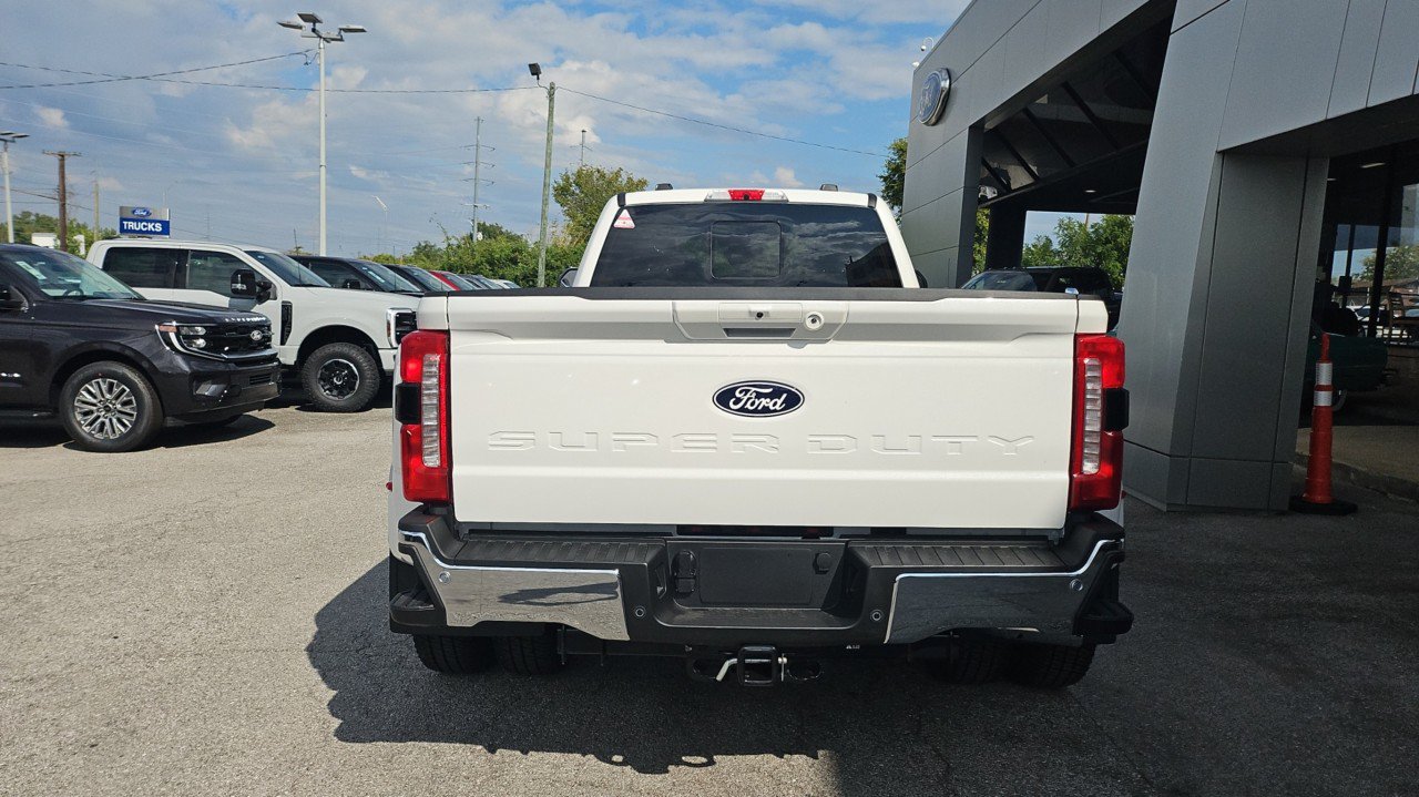 New 2027 Ford F350 Lariat w/ Lariat Ultimate Package AWD/4WD image 4