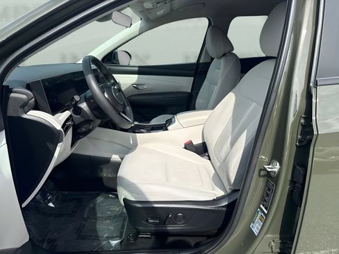 Used 2025 Hyundai Tucson SEL FWD image 9