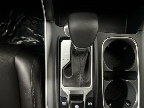 Used 2024 Kia Carnival LX FWD image 21