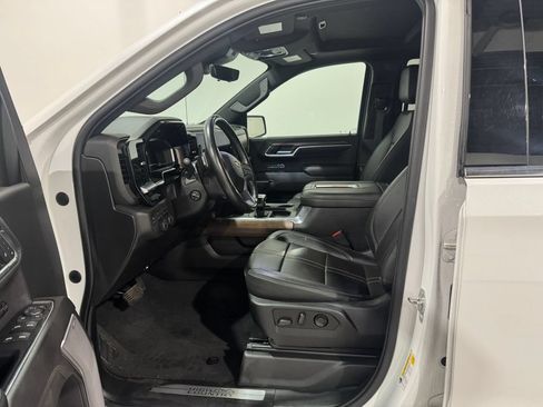 Used 2022 Chevrolet Silverado 1500 High Country w/ High Country Premium Package AWD/4WD image 15