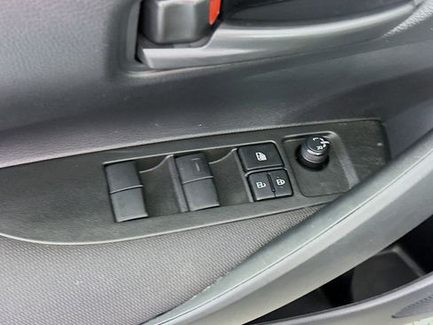 Used 2023 Toyota Corolla LE FWD image 18