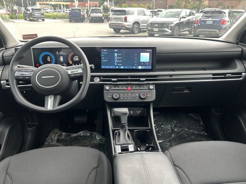 New 2026 Hyundai Tucson SE AWD/4WD image 3