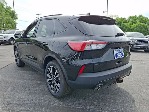 Certified 2022 Ford Escape SEL w/ SEL Stealth AWD Package image 5