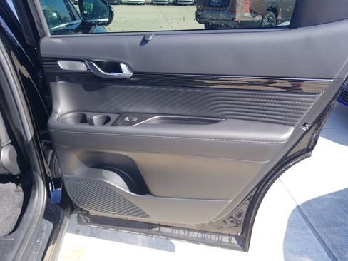 Used 2025 Hyundai Palisade Calligraphy image 14