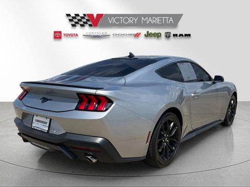 Used 2024 Ford Mustang Coupe RWD image 5