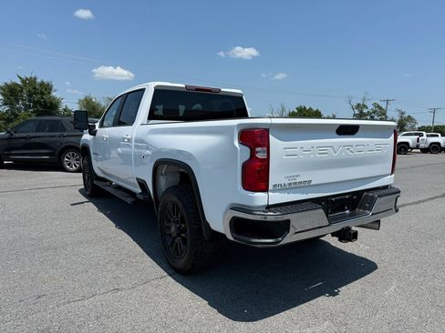 Used 2025 Chevrolet Silverado 2500 LT w/ Convenience Package AWD/4WD image 4