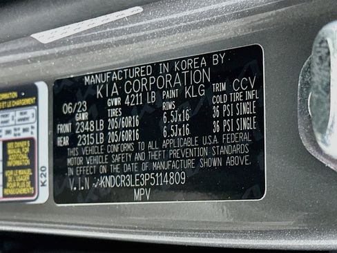 Used 2023 Kia Niro EX FWD image 12
