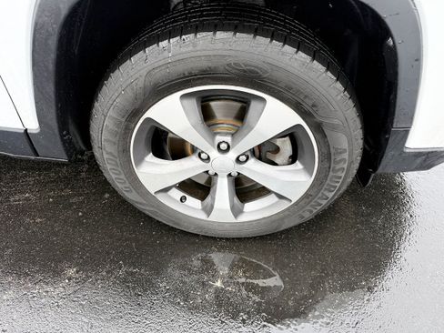 Used 2020 Jeep Cherokee Limited w/ Technology Group image 11