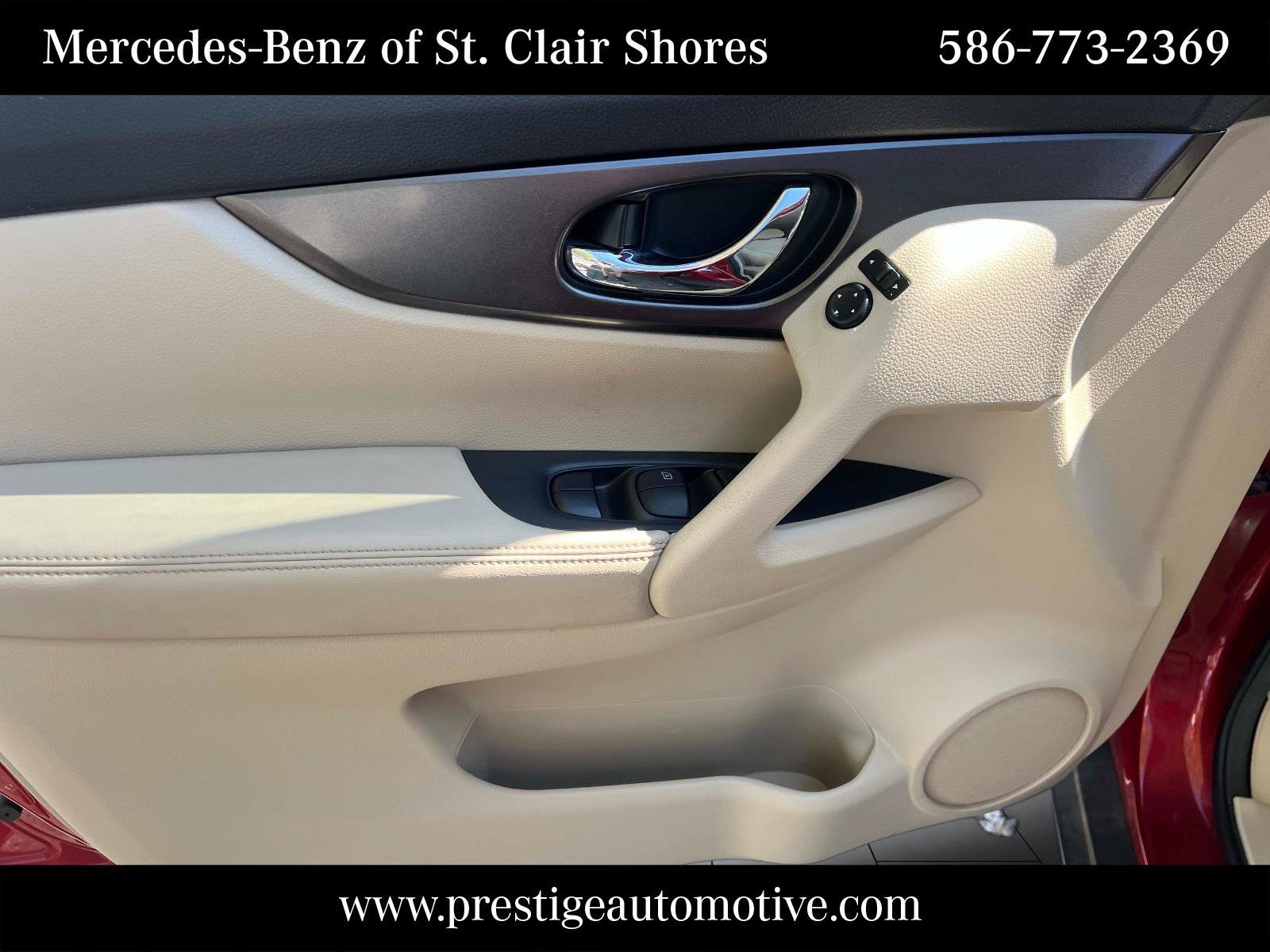 Used 2015 Nissan Rogue SV FWD image 16