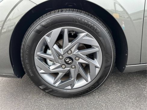 Certified 2024 Hyundai Elantra SEL FWD image 24