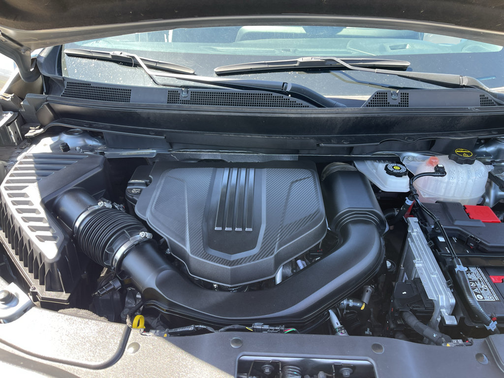 Used 2025 Chevrolet Traverse LT FWD image 11
