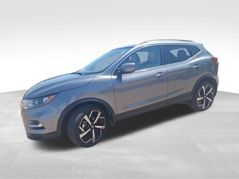 Certified 2022 Nissan Rogue Sport SL AWD/4WD image 4