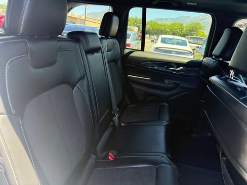 Used 2023 Jeep Grand Cherokee Altitude AWD/4WD image 24