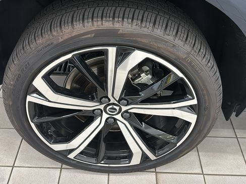 Used 2024 Volvo XC60 T8 Ultimate w/ Protection Package Premier AWD/4WD image 31