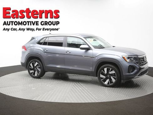 Used 2024 Volkswagen Atlas Cross Sport SE FWD image 44
