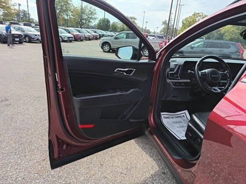 Used 2023 Kia Sportage X-Line image 10