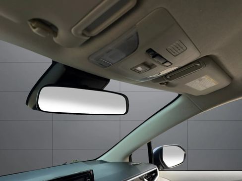 Used 2020 Toyota Corolla LE FWD image 39