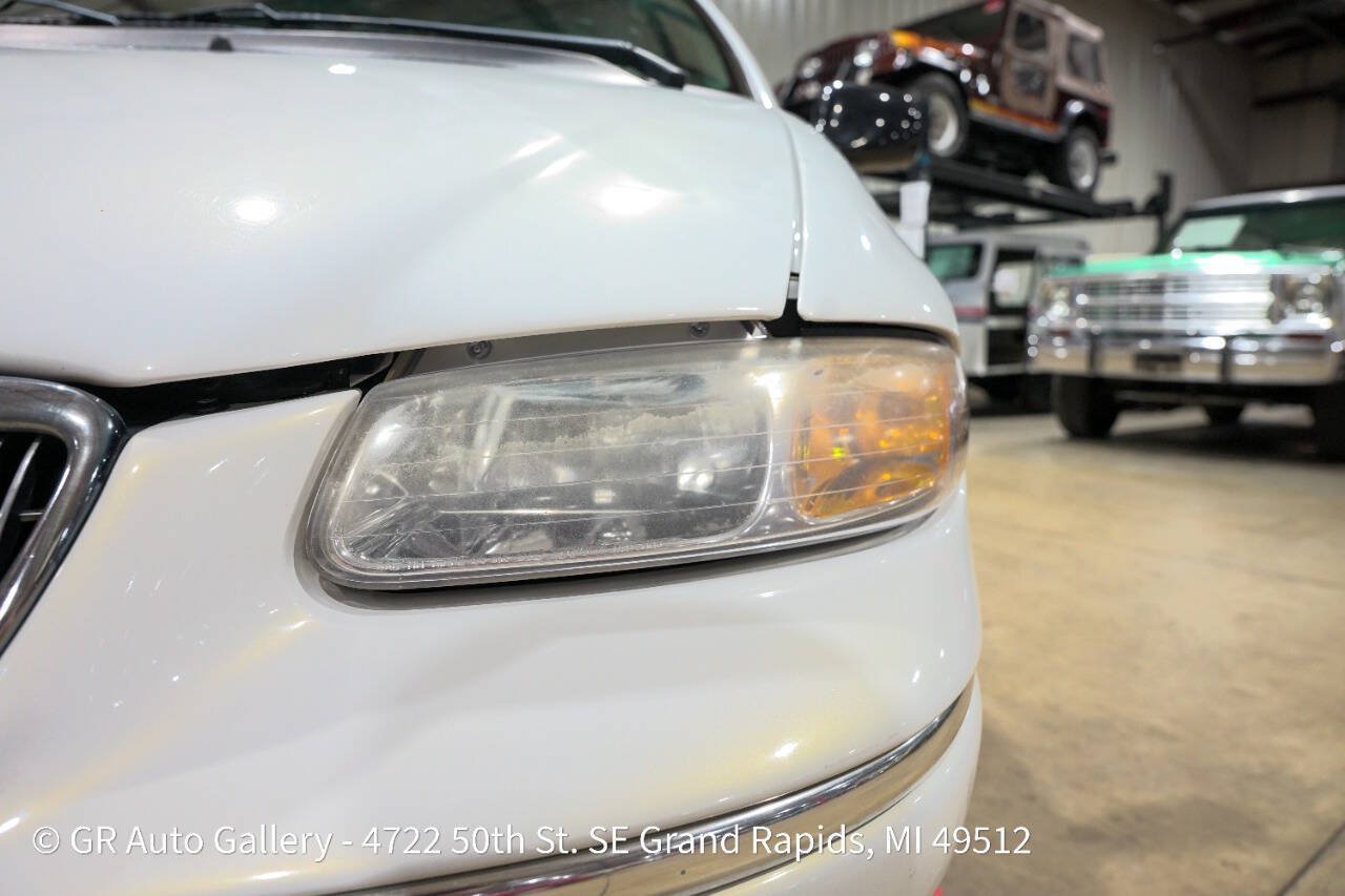 Used 1997 Chrysler Town & Country LXi FWD image 37