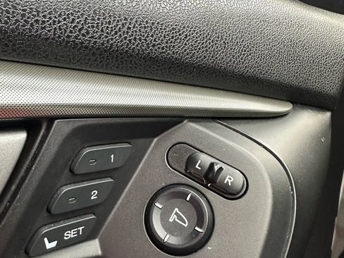 Used 2011 Acura TL w/ Technology Package image 10