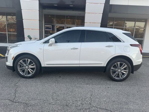 Certified 2024 Cadillac XT5 Premium Luxury w/ Technology Package image 2