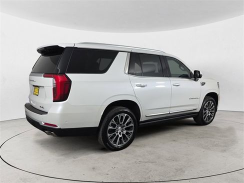 Used 2025 GMC Yukon Denali w/ Denali Reserve Package image 5
