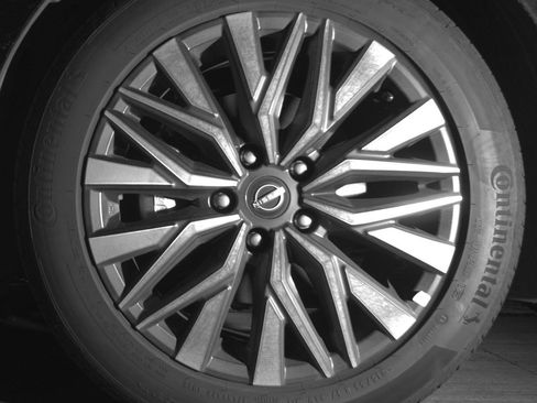 Used 2025 Nissan Altima 2.5 SV FWD image 12
