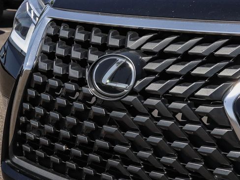 Used 2021 Lexus GX 460 Premium w/ Premium Plus Package AWD/4WD image 3
