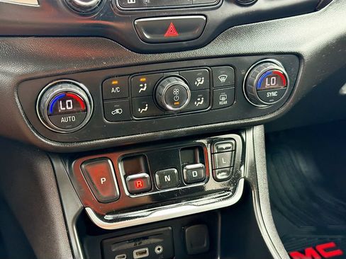 Used 2020 GMC Terrain SLT FWD image 17
