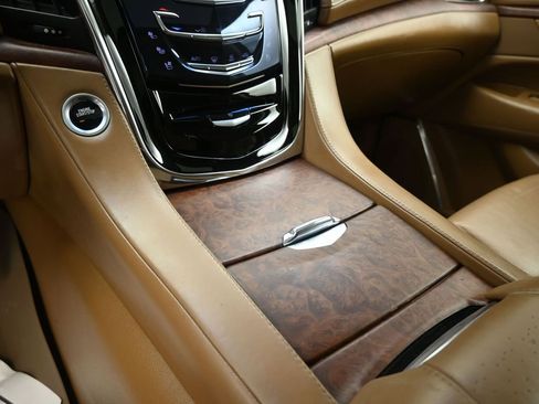 Used 2015 Cadillac Escalade ESV Platinum image 18