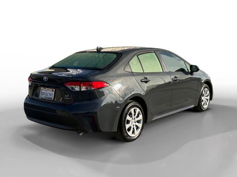 Used 2025 Toyota Corolla LE image 5