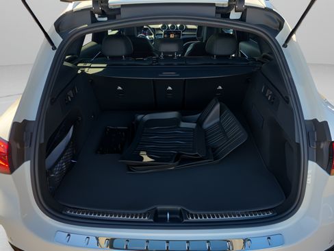 Certified 2026 Mercedes-Benz GLC 300 image 28
