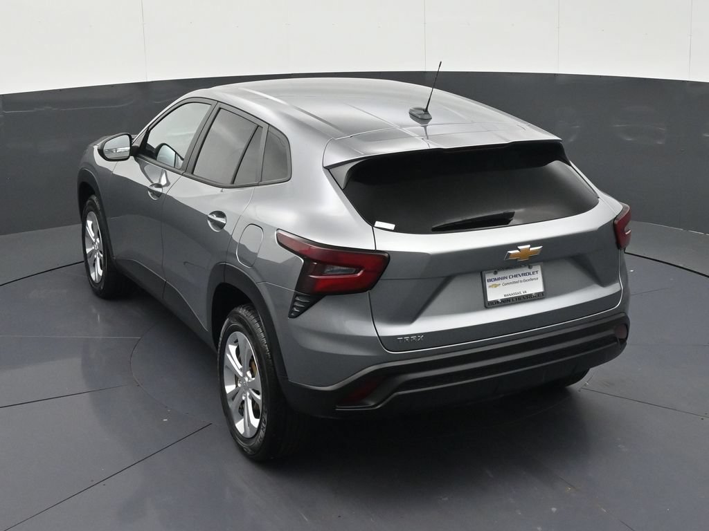 Certified 2024 Chevrolet Trax LS FWD image 24